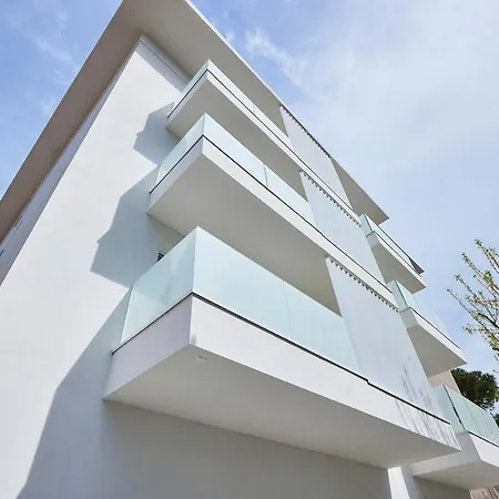 The Palm Apartmanhotel *